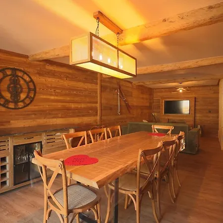 Cozy Family - & Shops Within Walking Distance *