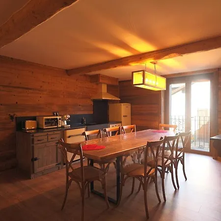Cozy Family - & Shops Within Walking Distance Лез-Англь